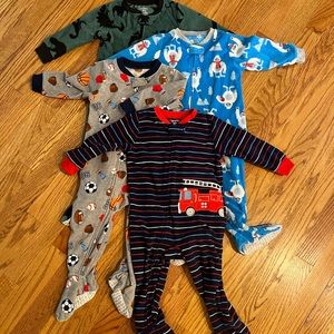 INFANT Boys footed Carter’s pjs 18 MTH